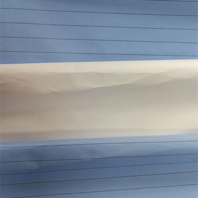 Vêtements de protection médicaux jetables de film protecteur de PE de pp pour la robe d'isolement