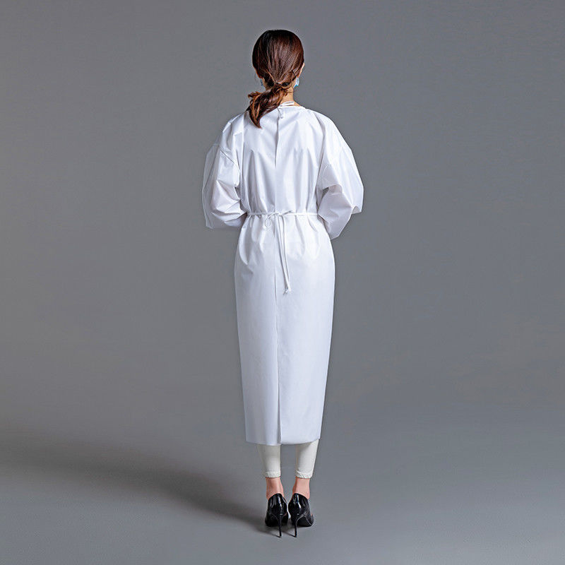 Robes globales d'isolement de film protecteur de PE de la CE 30gsm 40gsm non médicales pour l'usine